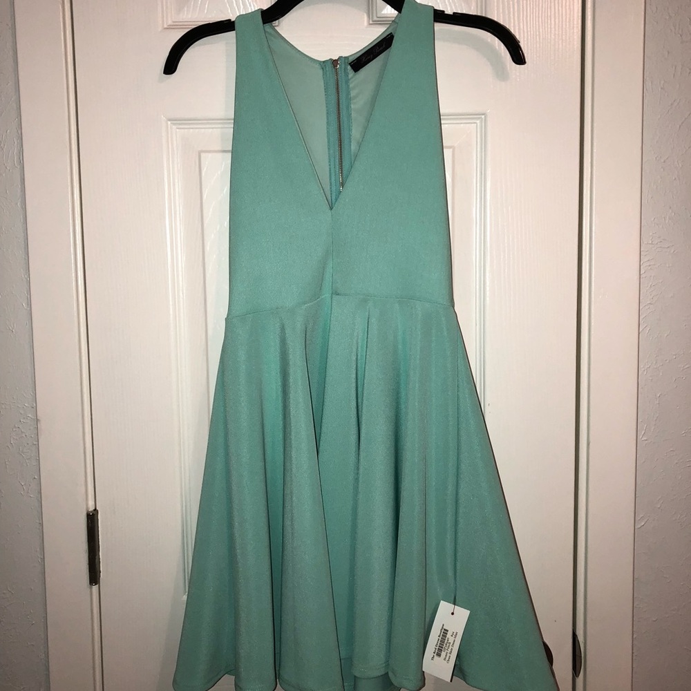 MINT DRESS / NWT